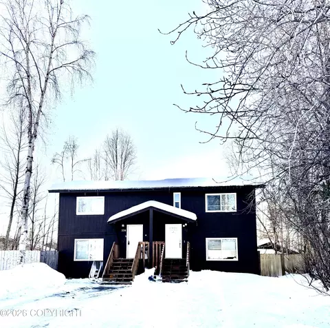 332 Gaylene Cir, Anchorage, AK 99504