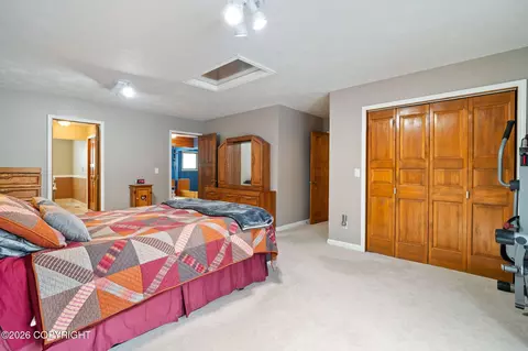 Bedroom - 9502 Dinaaka Cir, Eagle River, AK 99577 photo 5 of 8