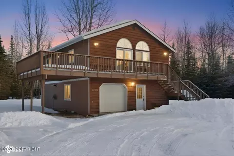 52620 Winwood Ct, Nikiskinorth Kenai, AK 99635