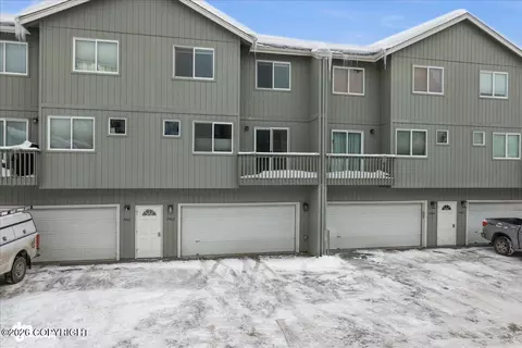 7463 Meadow St # 1F, Anchorage, AK 99507
