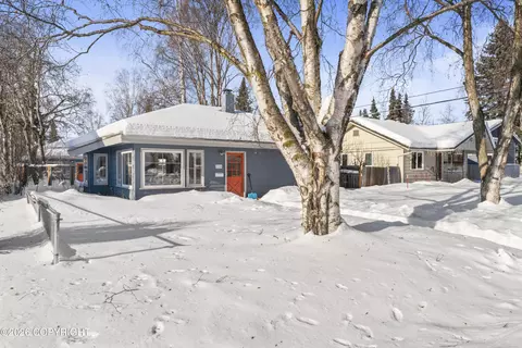 2518 Crestwood St, Anchorage, AK 99508