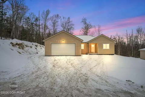 3260 N Snow Goose Dr, Wasilla, AK 99654