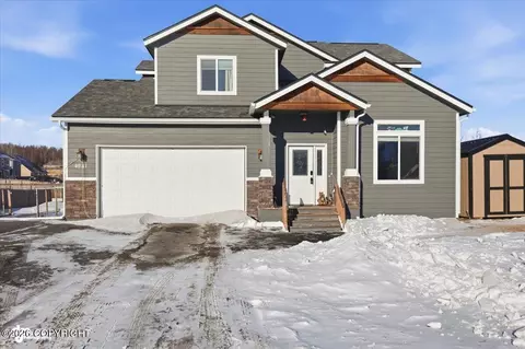 4941 E Rooster Cir, Wasilla, AK 99654