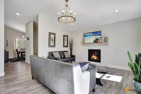 Living - 4431 E Cobblestone Dr, Wasilla, AK 99654 photo 5 of 5
