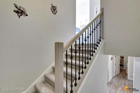 Entry Way - 4431 E Cobblestone Dr, Wasilla, AK 99654 photo 2 of 7