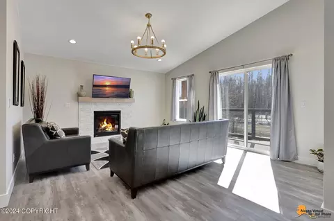 Living - 4431 E Cobblestone Dr, Wasilla, AK 99654 photo 3 of 5