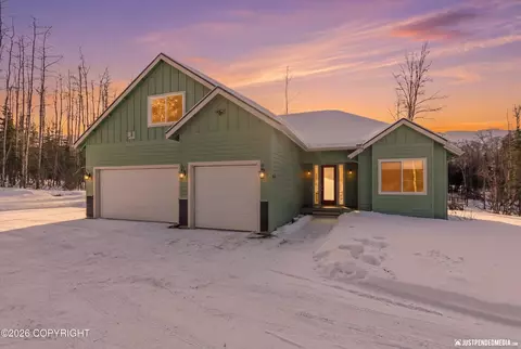 20786 Melody Ln, Eagle River, AK 99577