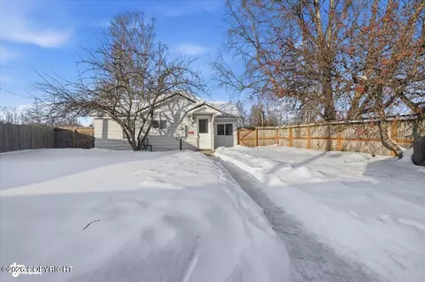 Exterior - 414 E 9th Ave, Anchorage, AK 99501 photo 4 of 5