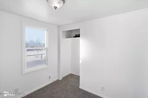 Bedroom - 414 E 9th Ave, Anchorage, AK 99501 photo 4 of 5