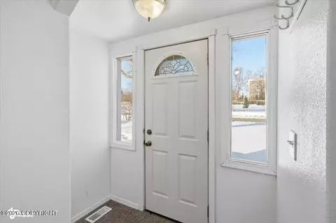 Entry Way - 414 E 9th Ave, Anchorage, AK 99501 photo 1 of 5