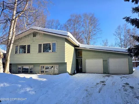 2531 Mckenzie Dr, Anchorage, AK 99517