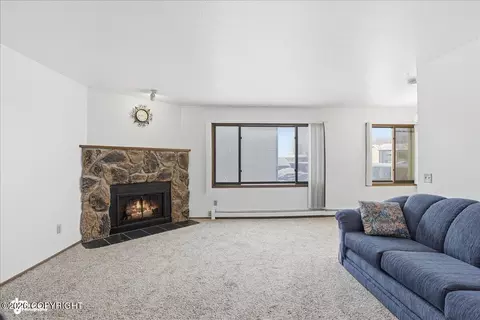 Living - 261 Mccarrey St # 16B, Anchorage, AK 99508 photo 4 of 4