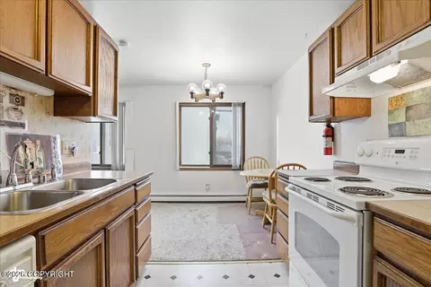 Kitchen - 261 Mccarrey St # 16B, Anchorage, AK 99508 photo 5 of 5