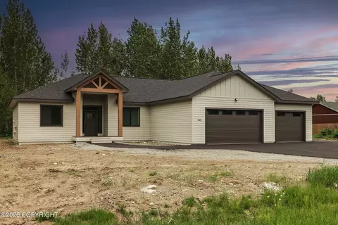 745 W Montana Dr, Palmer, AK 99645