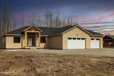 745 W Montana Dr, Palmer, AK 99645