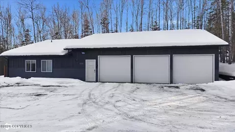 7051 W Highland Dr, Wasilla, AK 99623