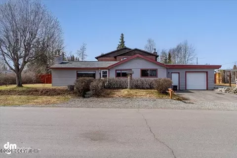 1120 Ermine St, Anchorage, AK 99504