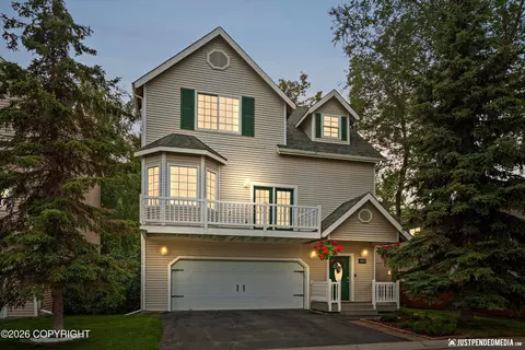 12371 Gregg Ln, Anchorage, AK 99515
