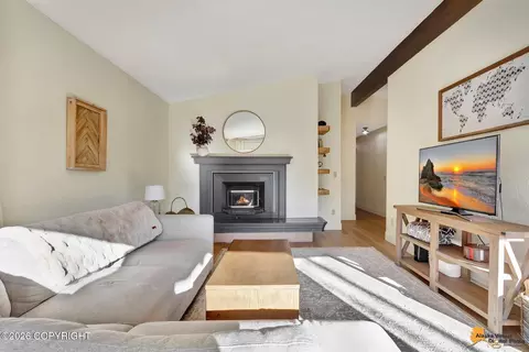 Living - 5005 E 98th Ave, Anchorage, AK 99507 photo 5 of 5