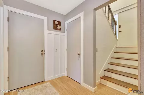 Entry Way - 5005 E 98th Ave, Anchorage, AK 99507 photo 7 of 8