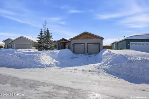 5516 Big Bend Loop, Anchorage, AK 99502