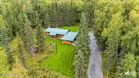 21624 Sean St, Chugiak, AK 99567