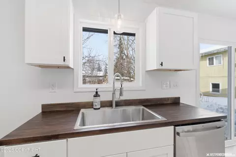 4603 E 8th Ave, Anchorage, AK 99508 photo 18