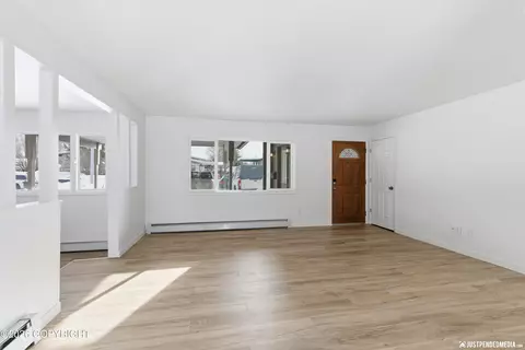 4603 E 8th Ave, Anchorage, AK 99508 photo 9