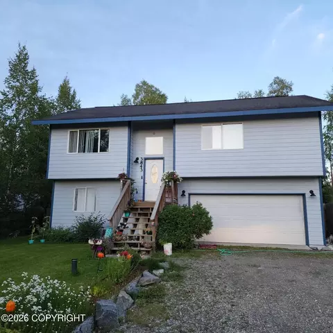 3843 S Muskrat St, Big Lake, AK 99652