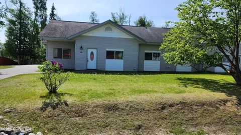 230 W Fallen Leaf Cir, Wasilla, AK 99654