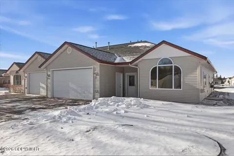 1760 S Ragosa Cir #33B, Palmer, AK 99645