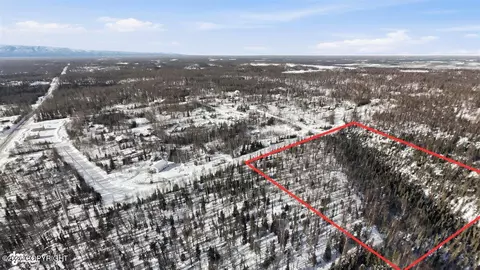5376 S Jay Sedor St, Big Lake, AK 99652