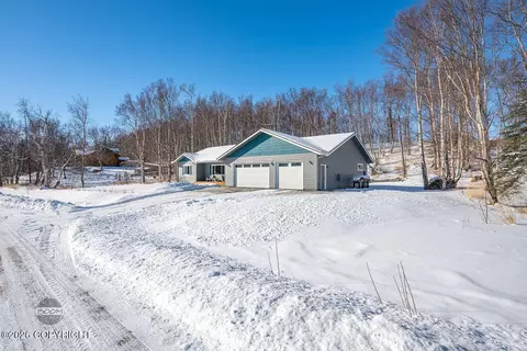 2270 N Dalmore Cir, Palmer, AK 99645