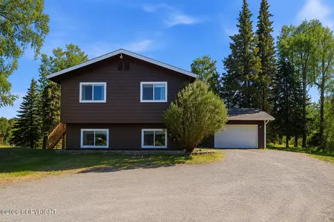 36565 Pine St, Soldotna, AK 99669