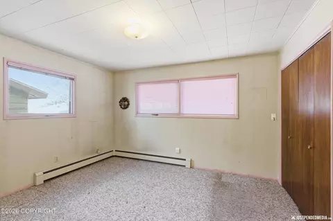 Bedroom - 12121 Horseshoe Dr, Eagle River, AK 99577 photo 2 of 7