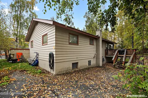 Exterior - 12121 Horseshoe Dr, Eagle River, AK 99577 photo 7 of 8