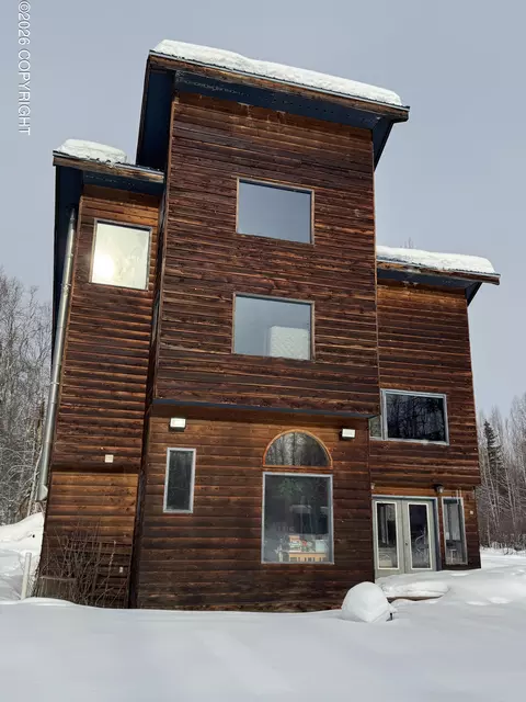 14128 E Lichtenwalner Rd, Talkeetna, AK 99676