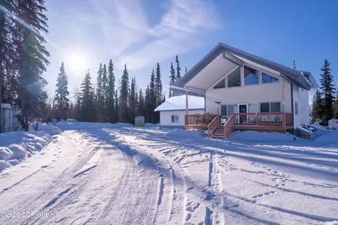 35815 Dawn Dr, Soldotna, AK 99669