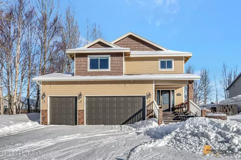 1245 W Woodstock Dr, Palmer, AK 99645