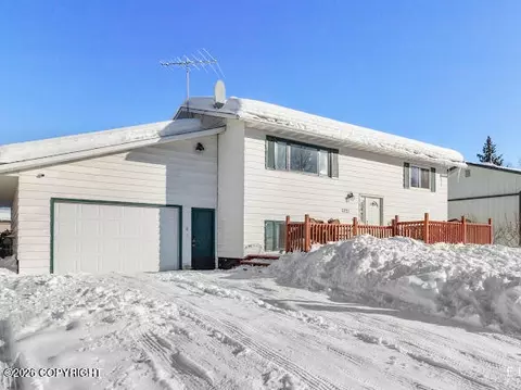 7221 Kiska Cir, Anchorage, AK 99504
