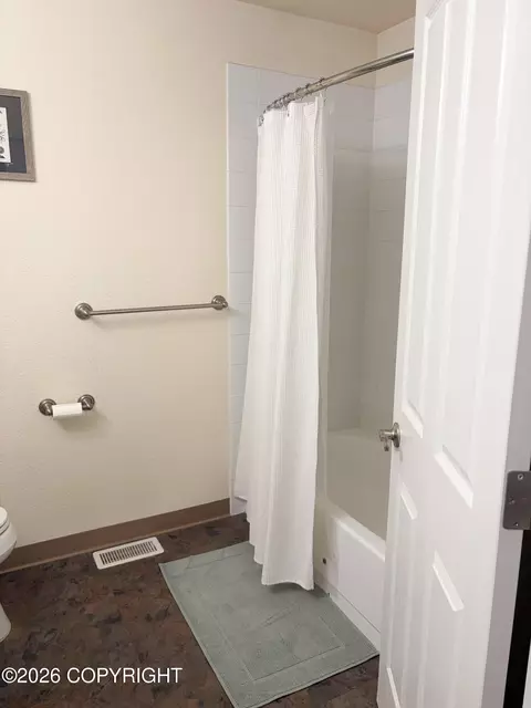 Bath - 3929 E Turnagain Blvd # 7, Anchorage, AK 99517 photo 3 of 4