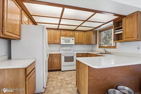 Kitchen - 9607 St George Cir, Eagle River, AK 99577 photo 1 of 2