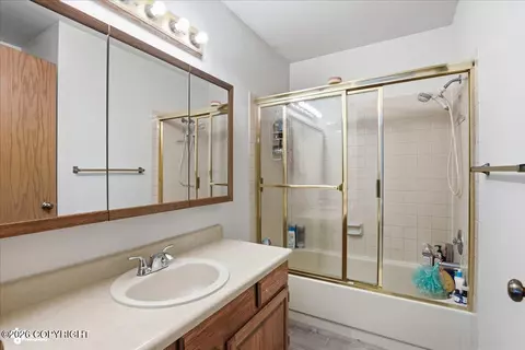Bath - 9607 St George Cir, Eagle River, AK 99577 photo 3 of 4