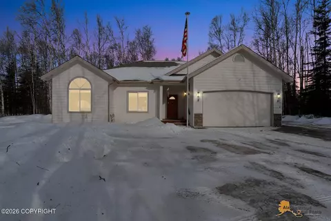 1115 W Sunrise Mountain Cir, Wasilla, AK 99654