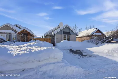 10330 Arborvitae Dr, Anchorage, AK 99507