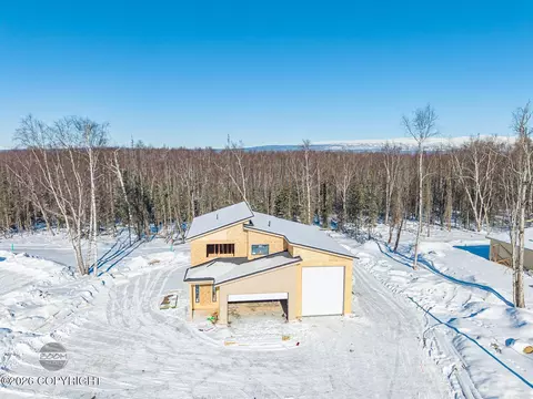 9477 W Palermo Cir, Wasilla, AK 99623