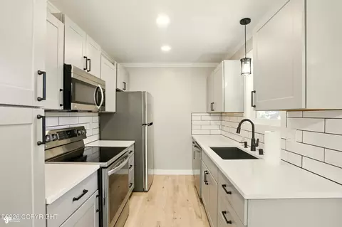 Kitchen - 7515 E 20th Ave, Anchorage, AK 99504 photo 1 of 5