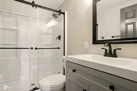 Bath - 7515 E 20th Ave, Anchorage, AK 99504 photo 2 of 3