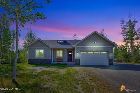 3066 S Lions Cir, Big Lake, AK 99623