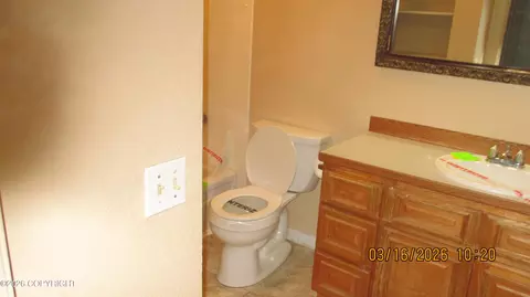 Bath - 1801 Greendale Dr, Anchorage, AK 99504 photo 3 of 4